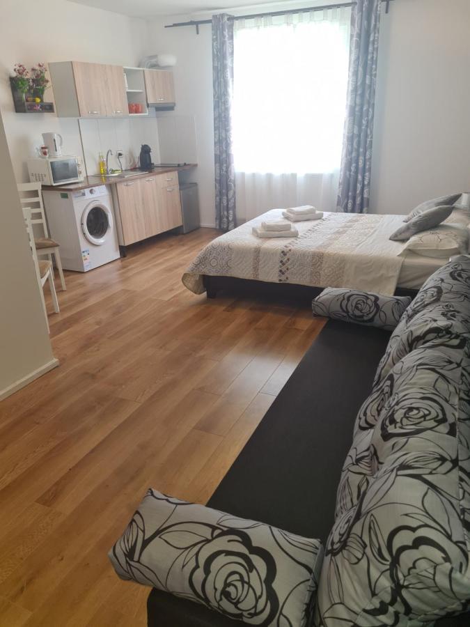 Luca'S Studio 2 ,Close To Therme Bucharest, Airport Otopeni Balotesti Exterior foto